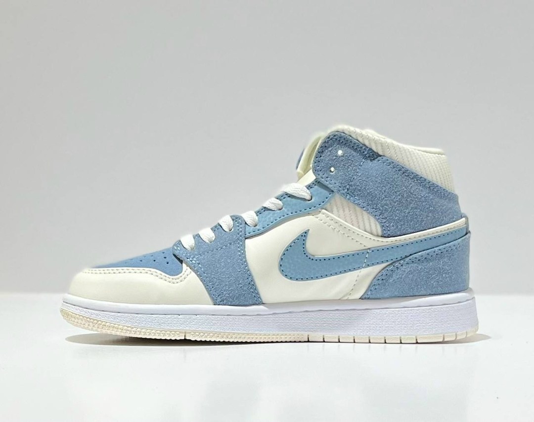 nike air jordan 1 mid se,air jordan 1 mid se 'sail light blue',nike air jordan 1 mid,nike jordan 1 mid голубые,air jordan 1 mid se