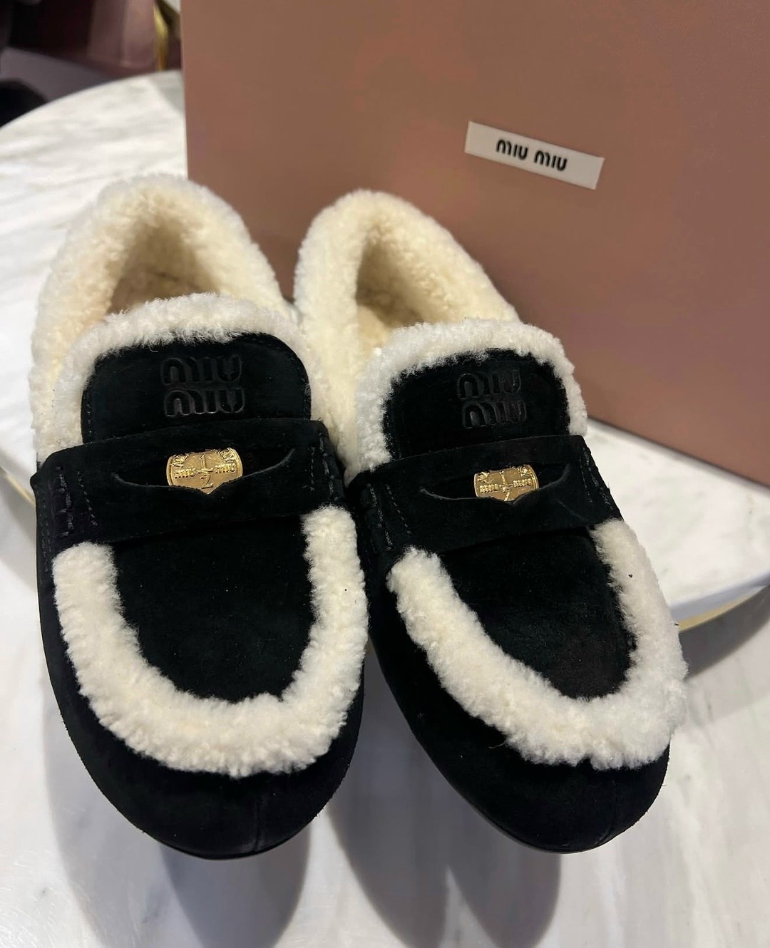 ,макасины miu miu зимние на меху,женские угги,тапки угги,угги короткие