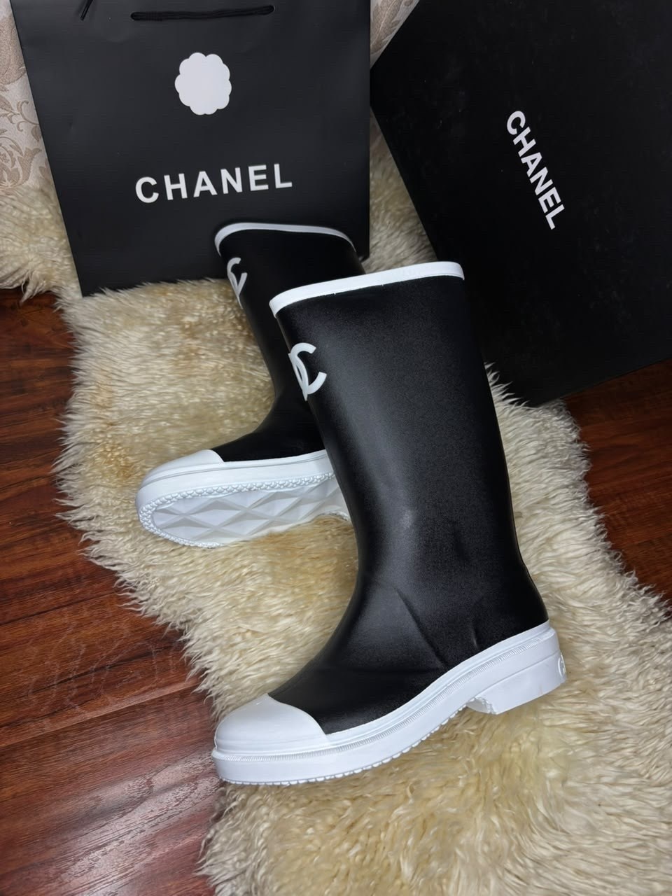 резиновые сапоги chanel,сапоги chanel,резиновые сапоги шанель,сапоги резиновые,сапоги шанель