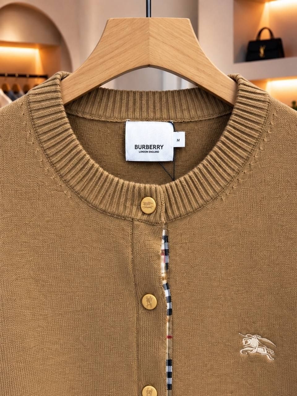 кардиган burberry,кашемировый кардиган барбери,бежевый кардиган в клетку archive burberry,кардиган бежевый,бежевый шерстяной кардиган в клетку burberry