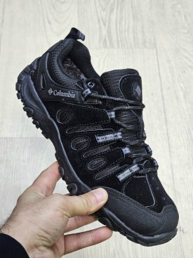 Кроссовки