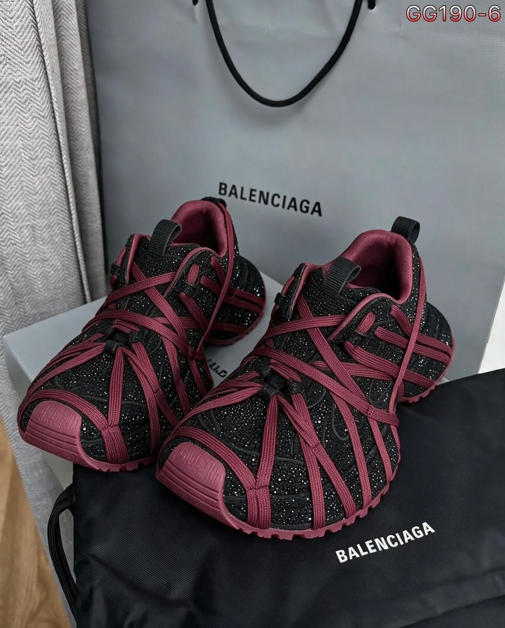 кроссовки balenciaga,кроссовки женские balenciaga,кроссовки мужские balenciaga track trainer красный,кроссовки balenciaga runner sneaker red,кроссовки balenciaga track balenciaga 242673300