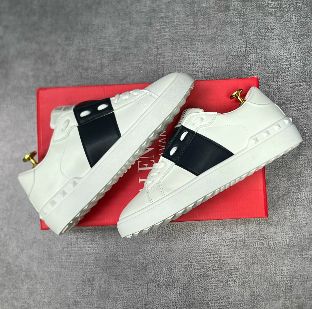 кроссовки valentino,valentino garavani кроссовки,кеды valentino,кеды valentino garavani,кроссовки женские valentino