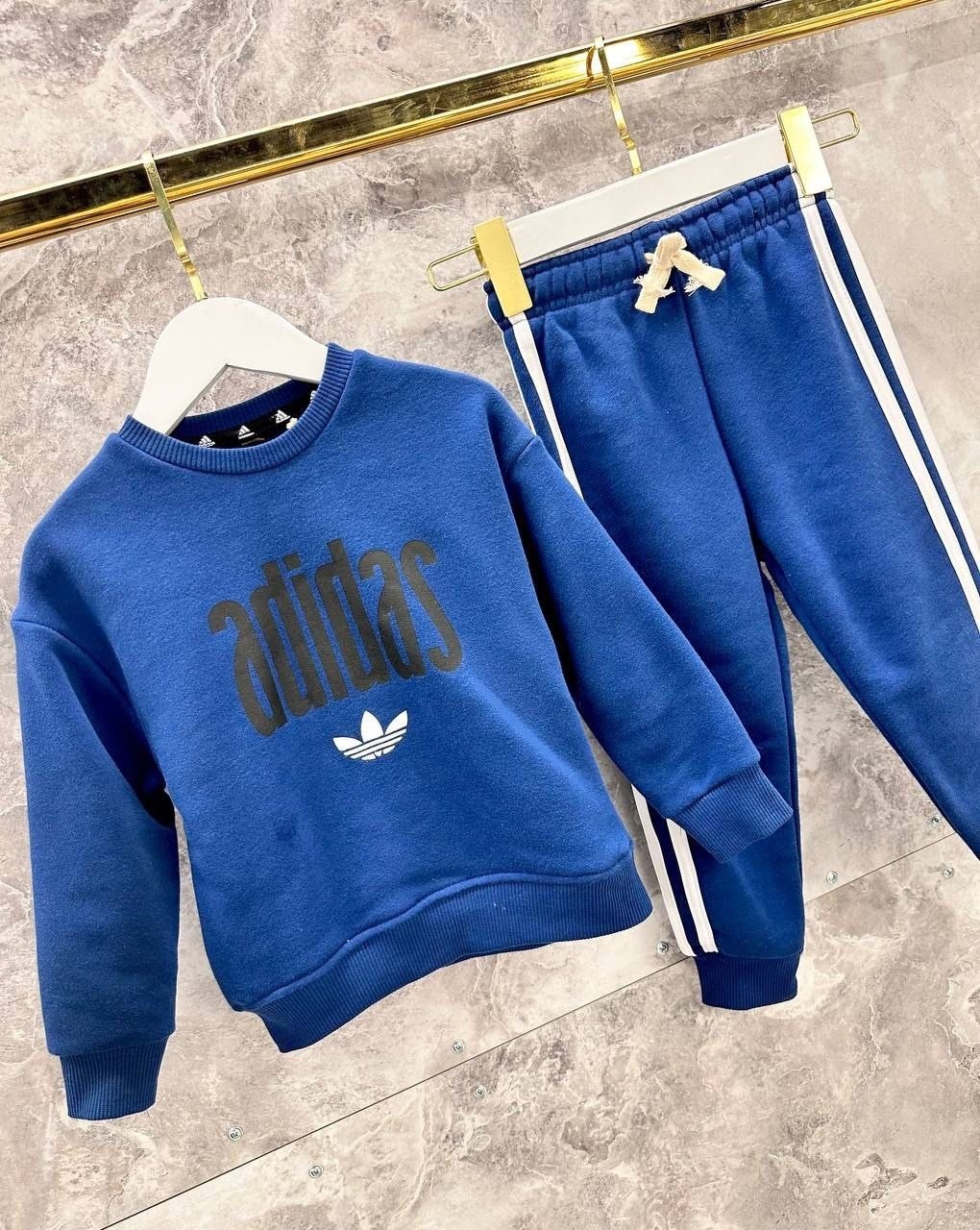 костюм адидас детский синий ориджинал,спортивный костюм adidas originals,спортивный синий адидас костюм для мальчика,синие детские комплекты и костюмы для мальчиков adidas originals,детский спортивный