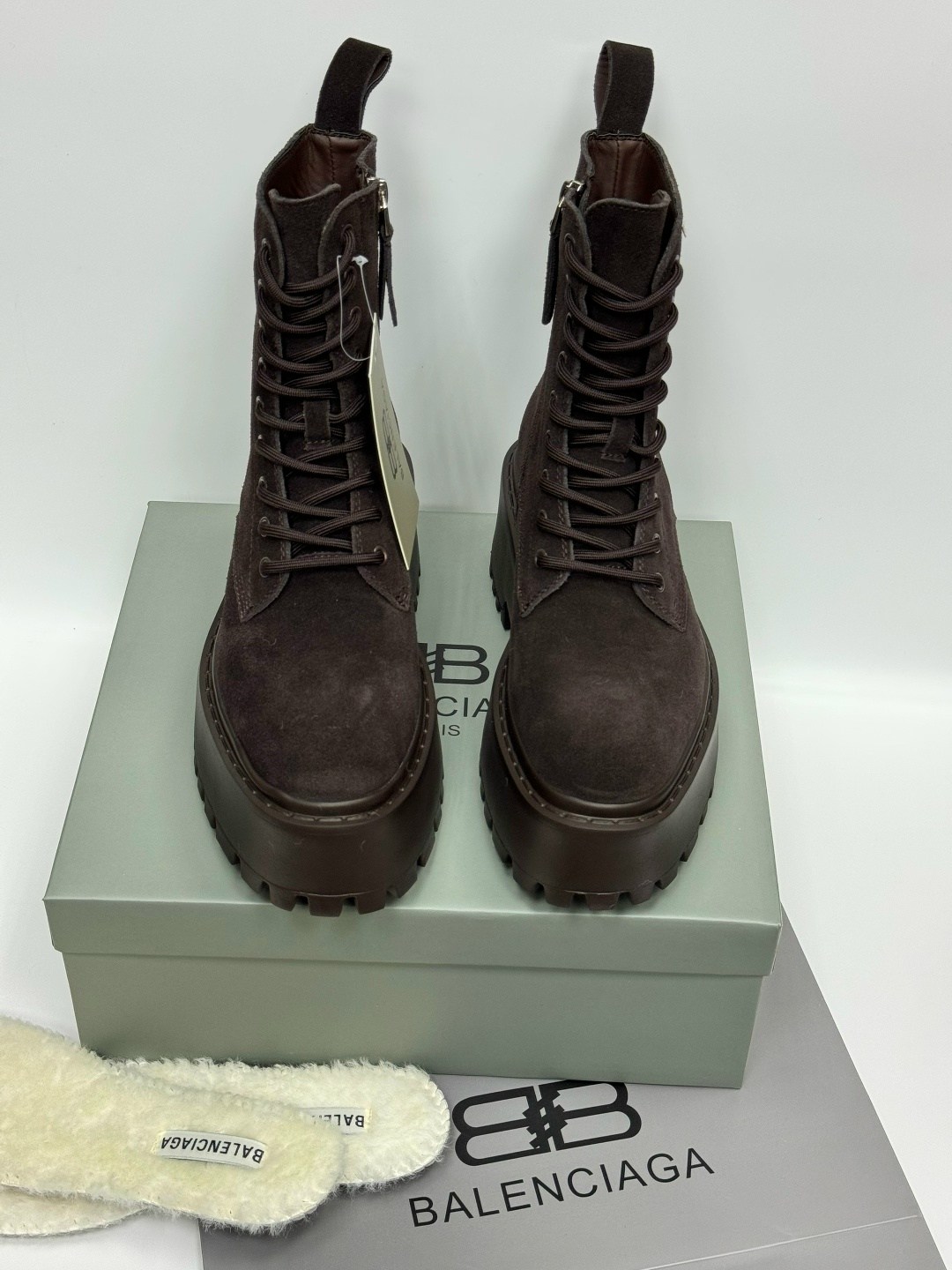 ботинки balenciaga,balenciaga женские кожаные ботинки balenciaga чёрного цвета,ботинки balenciaga женские,balenciaga женские кожаные ботинки чёрного цвета,ботинки balenciaga высокая подошва