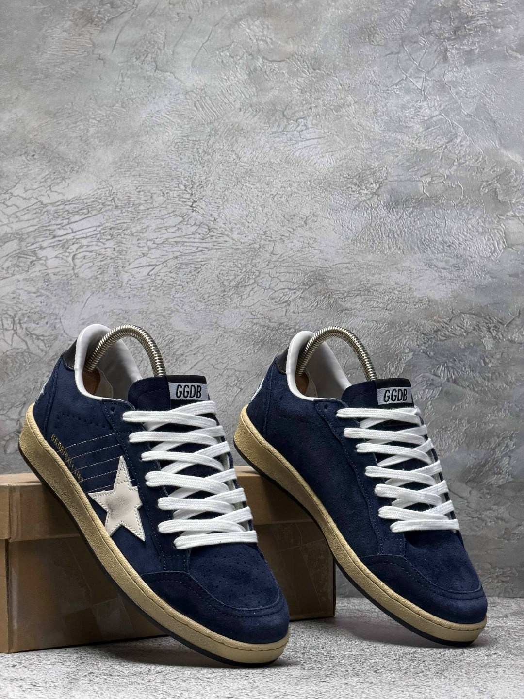,golden goose кроссовки,мужские кроссовки golden goose ball star leather/suede star,кеды golden goose,golden goose men's ball star suede low-top sneakers