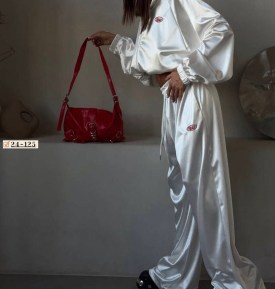 Костюм