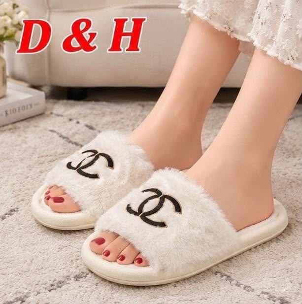 тапочки chanel,,модные тапочки,тапочки женские,chanel slippers