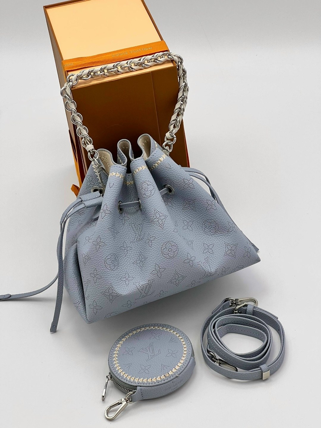 louis vuitton женская сумка,сумка луи виттон голубая,louis vuitton сумки,сумка ведро louis vuitton,сумка луи виттон женская