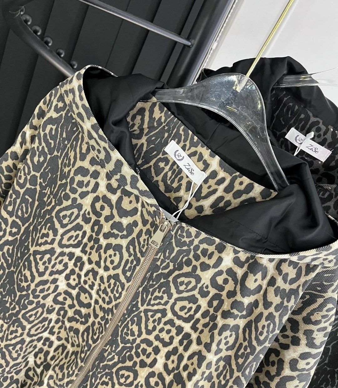 леопардовая куртка,куртка леопардовая зимняя с капюшоном tdt-fashion,куртка бомбер,женская куртка,куртка женская леопардовая