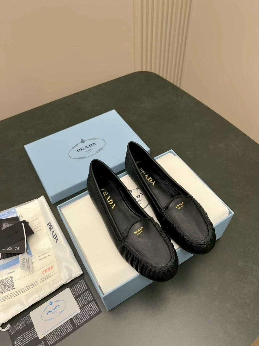 ,женские лоферы,прада лоферы,женская ,лоферы prada