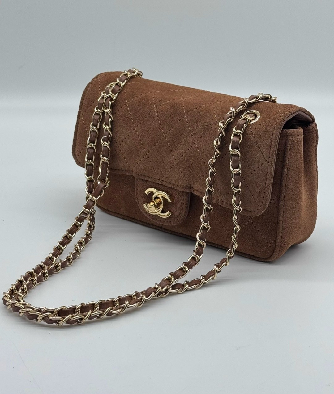 chanel brown suede mini classic flap,сумки шанель,chanel classic flap bag,бархатная сумка chanel,сумка chanel