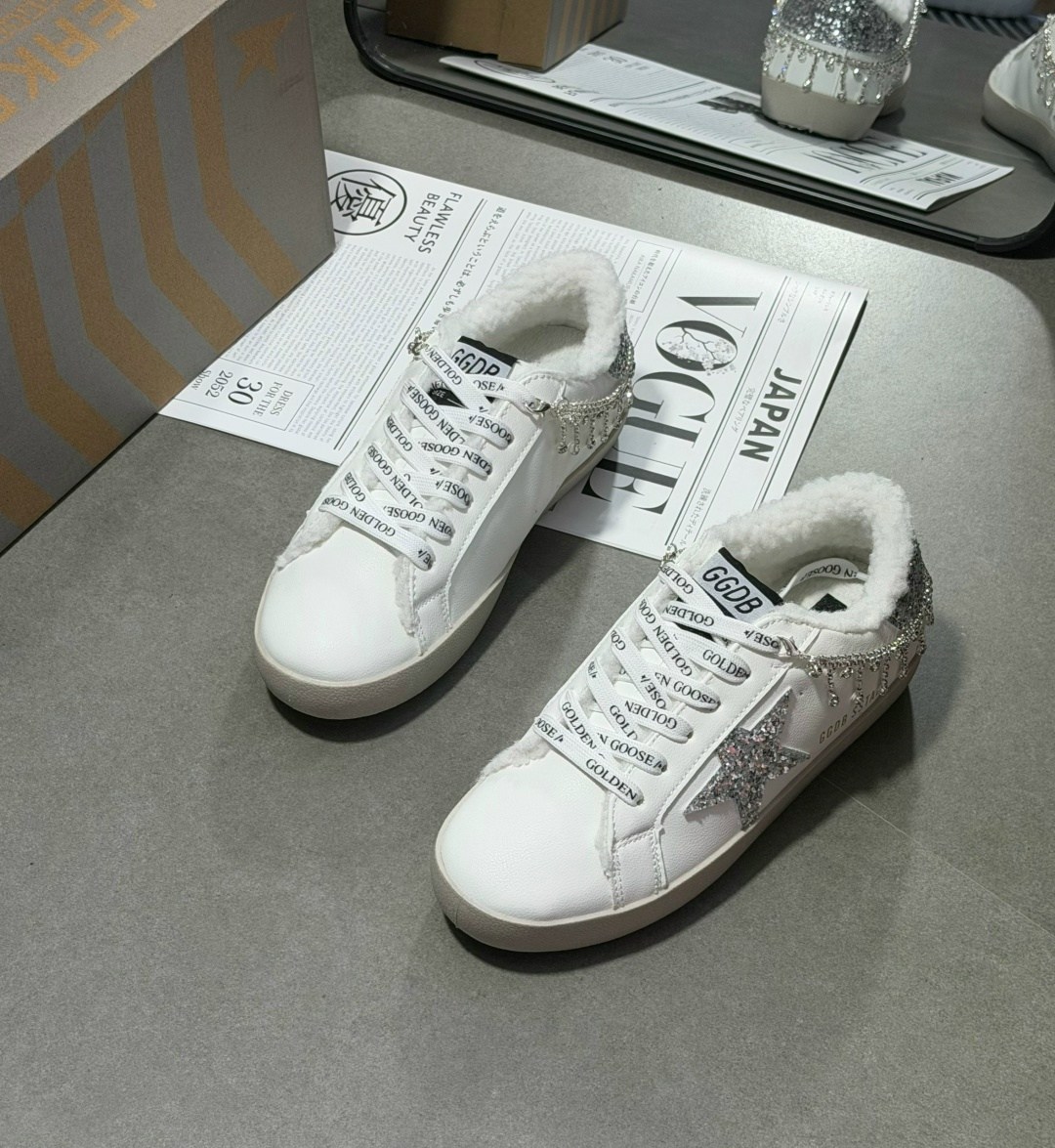 golden goose зимние кеды женские,кеды женские golden goose a116527 зимние с мехом серебристые,кеды зимние женские,кеды golden goose hi star sneakers зимние на меху,golden goose кроссовки