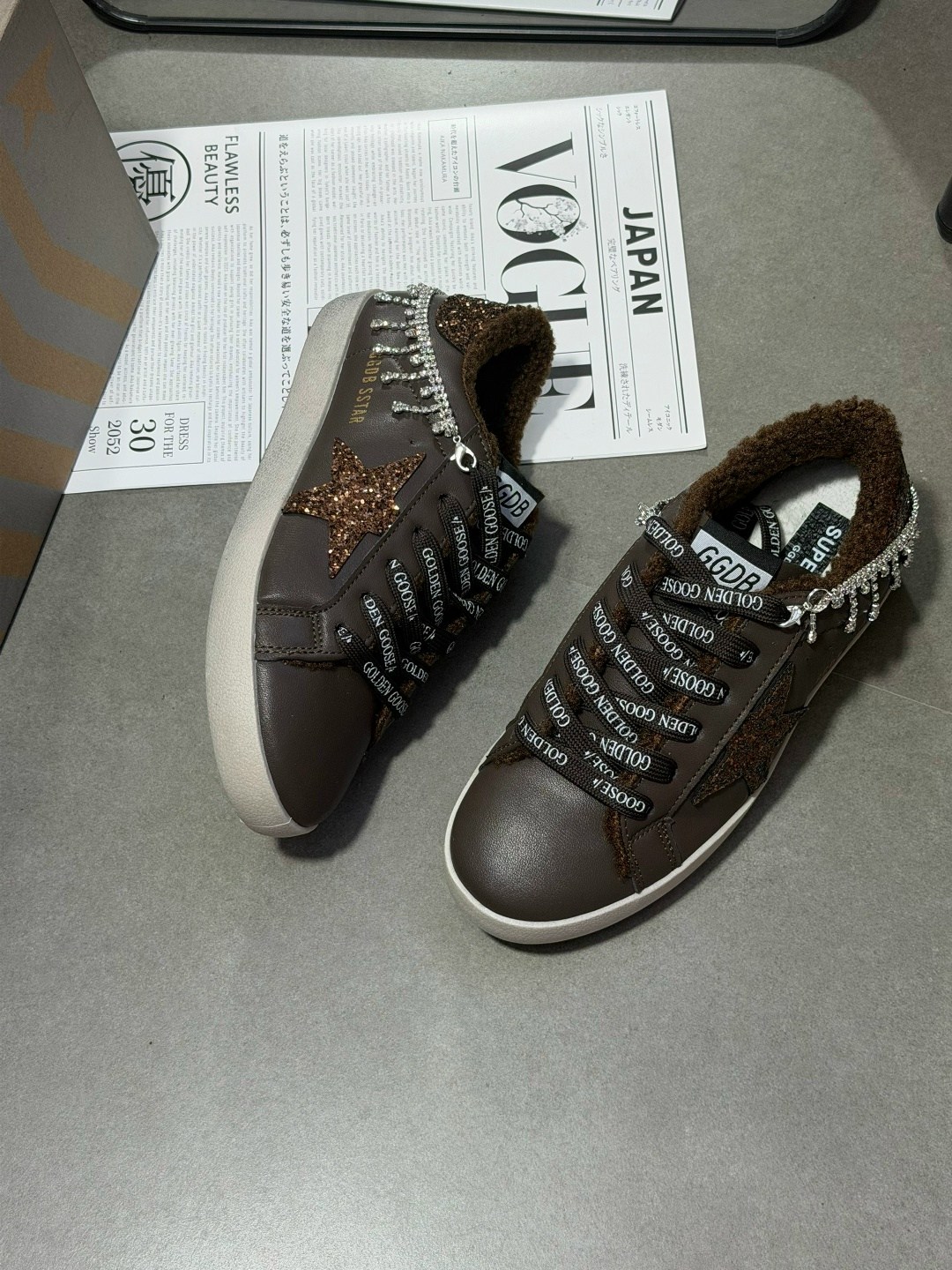 golden goose зимние кеды женские,кеды женские golden goose a116527 зимние с мехом серебристые,кеды зимние женские,кеды golden goose hi star sneakers зимние на меху,golden goose кроссовки