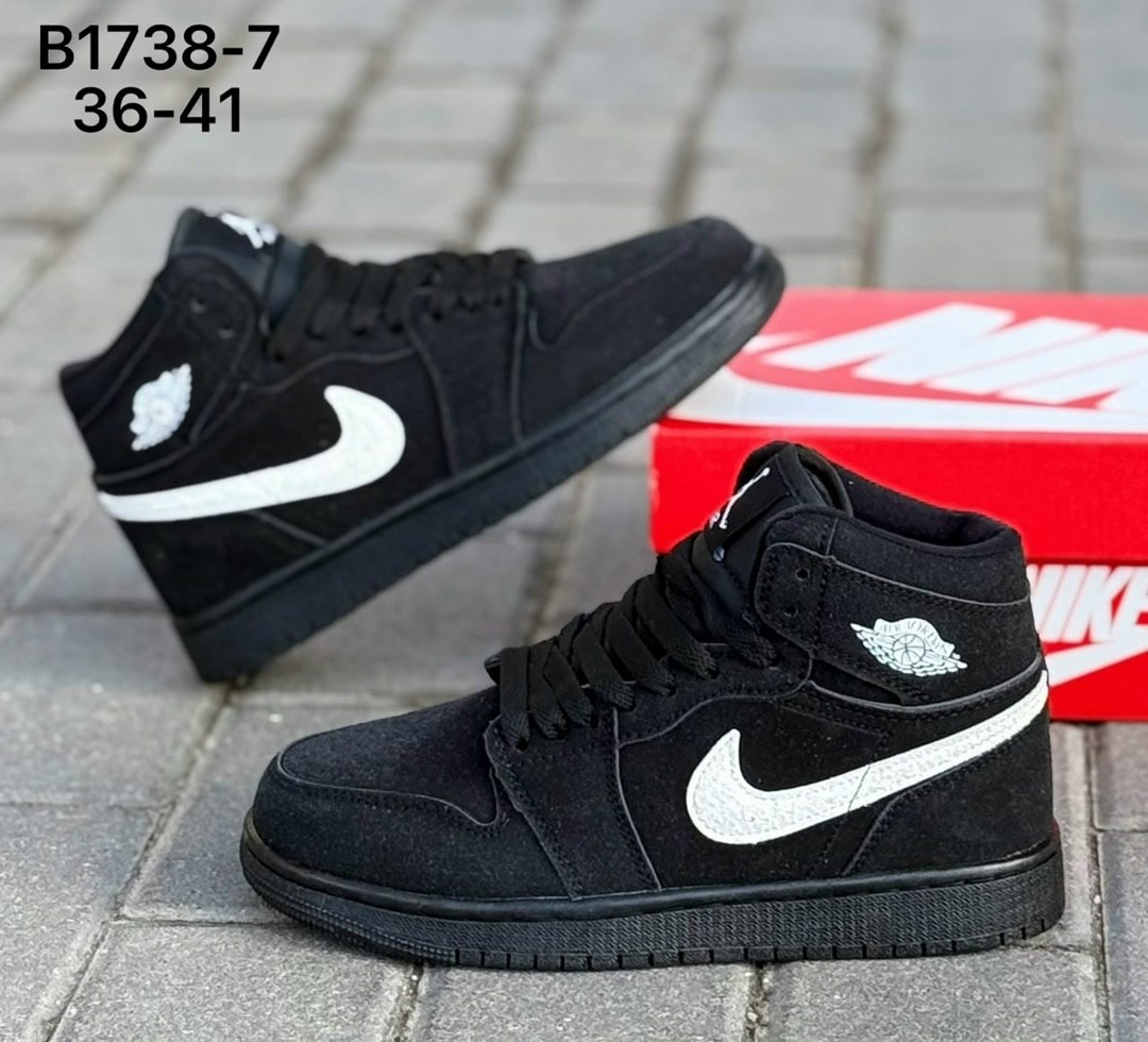 кроссовки nike air jordan 1 retro high og зимние,кроссовки джорданы air jordan высокие демисезонные nike,кроссовки,nike air jordan 1 mid,мужской кроссовки