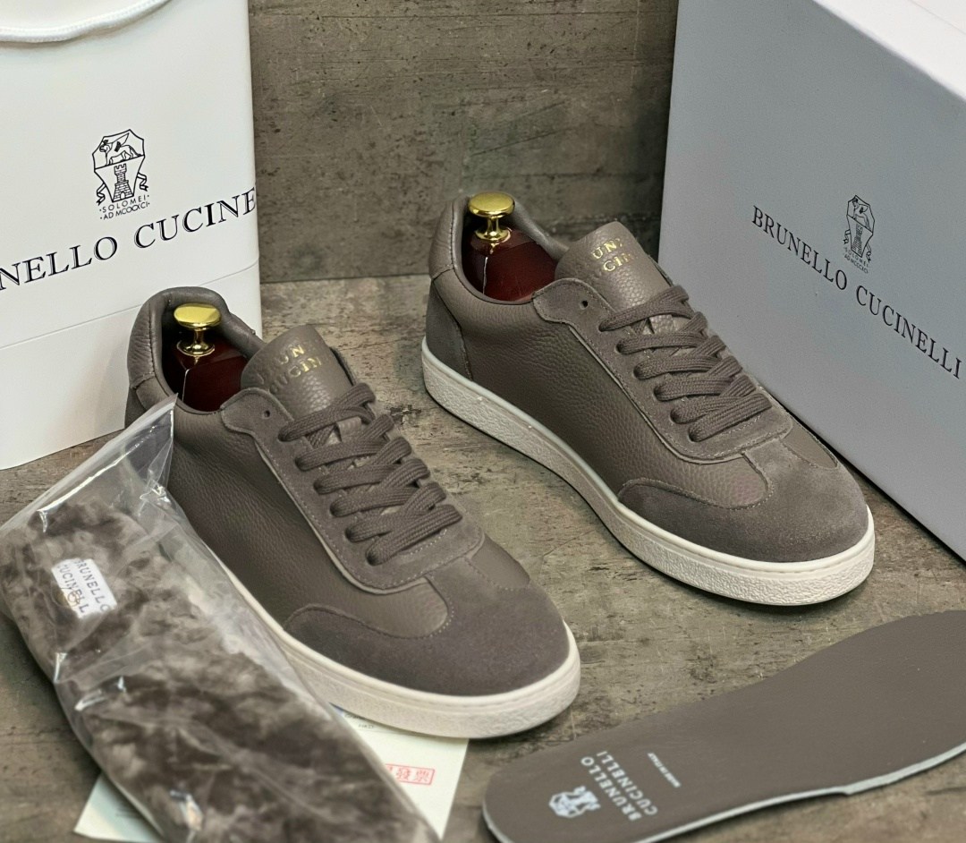 мужские кеды brunello cucinelli серые замшевые с белой подошвой,,мужские кеды,мужские кеды brunello cucinelli,мужская