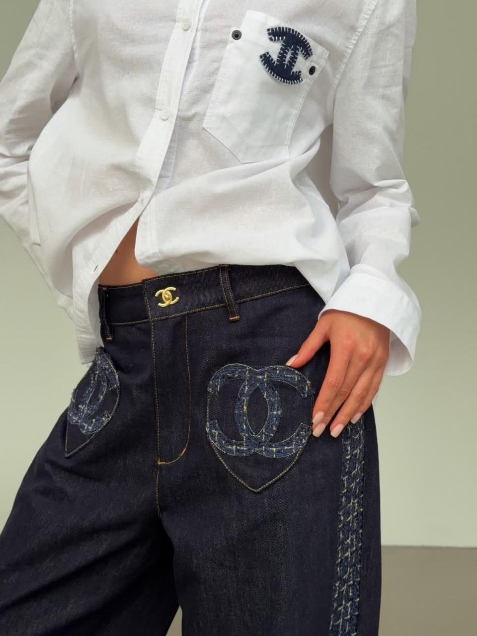 джинсы chanel,джинсы шанель,jean chanel,джинсы шанель с лого,джинсах
