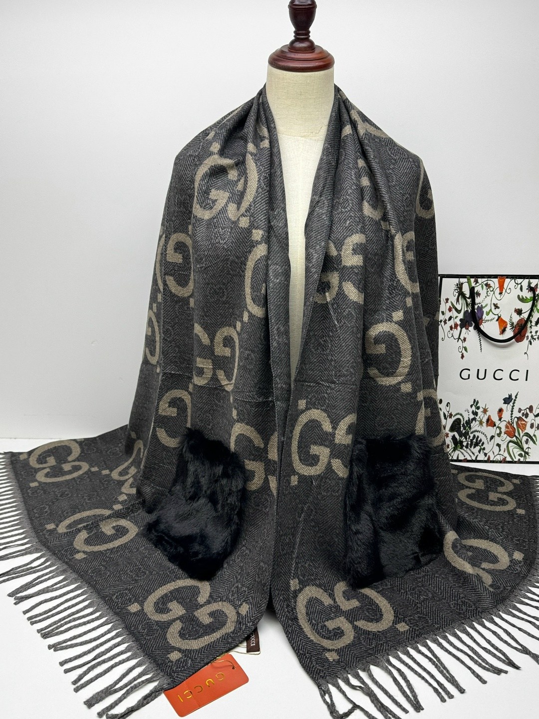 шарф gucci,шарф гуччи женский,модный женский кашемировый шарф в стиле gucci,шарф гуччи,платок гуччи коричневый