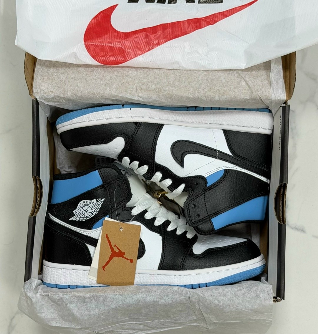 nike air jordan 1 mid,air jordan 1 mid,nike air jordan 1,nike air jordan 1 retro high og,air jordan 1 mid university blue