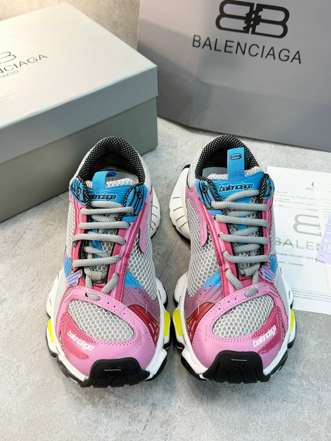 кроссовки женские balenciaga,кроссовки balenciaga на шнуровке,кроссовки легкие универсальные balenciaga,кроссовки баленсиага женские,кроссовки balenciaga