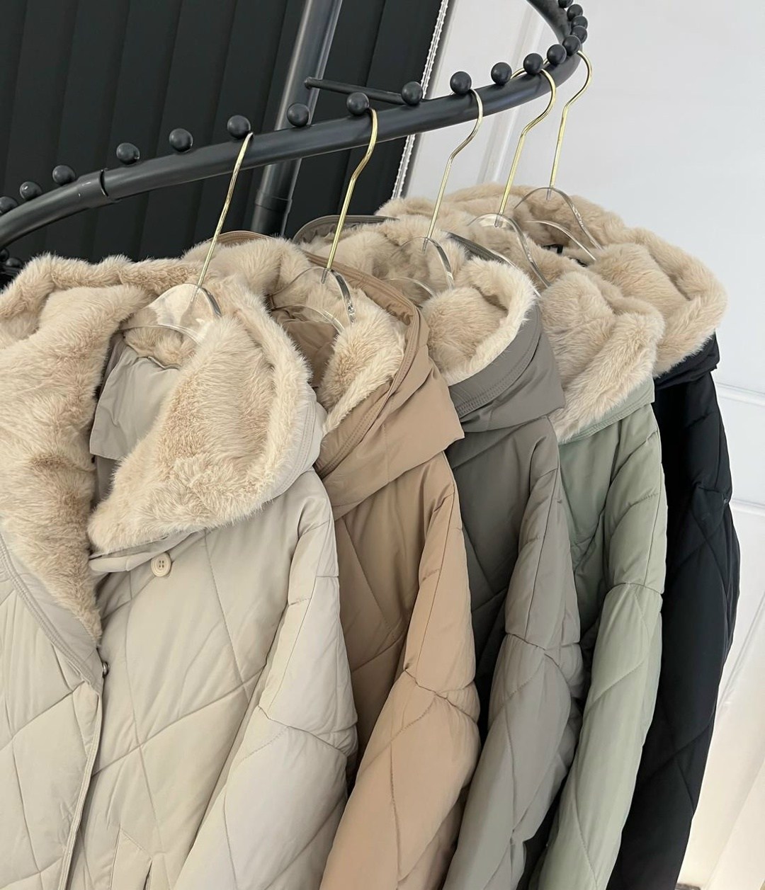 пальто стеганое oversize zara,стеганое пальто женское,стеганое пальто,пальто стеганое с капюшоном,пальто женское демисезонное стеганое