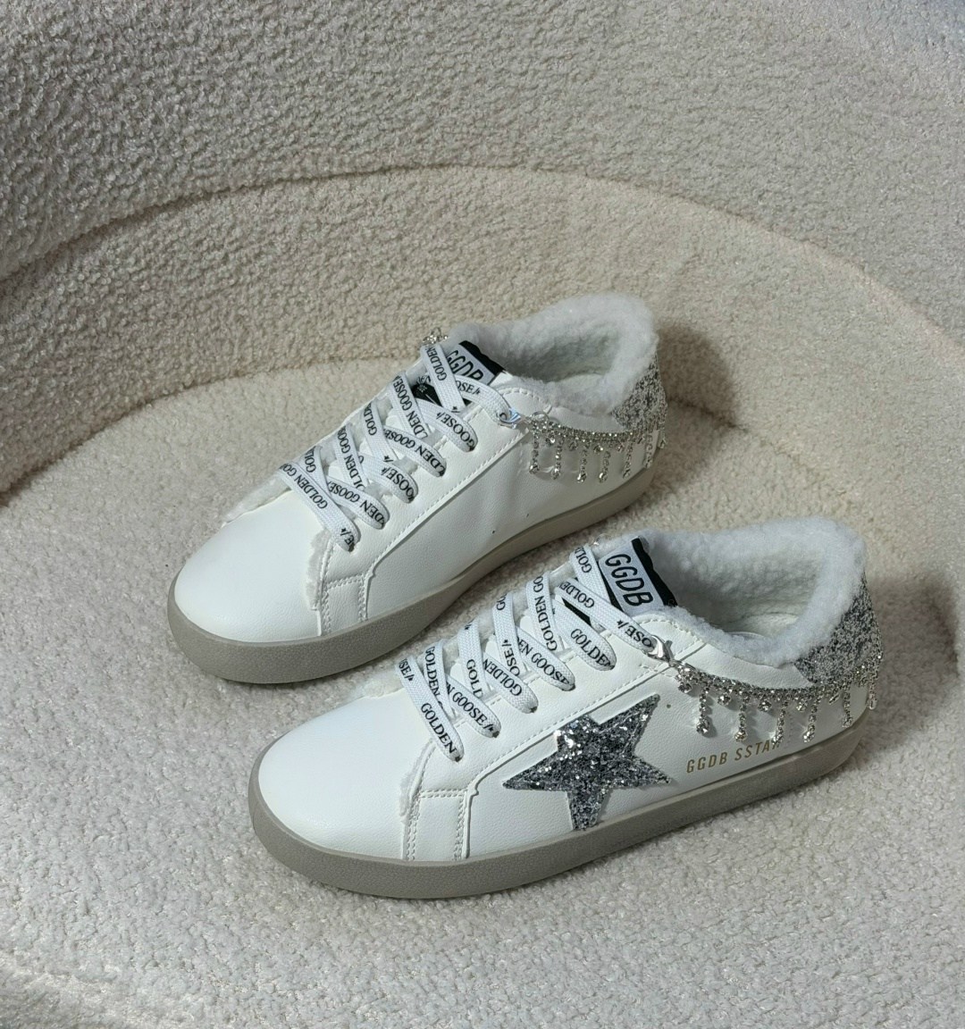 golden goose зимние кеды женские,кеды женские golden goose a116527 зимние с мехом серебристые,кеды зимние женские,кеды golden goose hi star sneakers зимние на меху,golden goose кроссовки