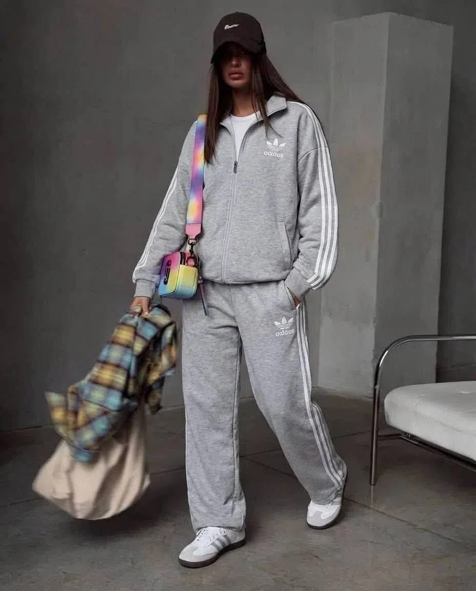 спортивный костюм adidas,костюм женский adidas спортивный,костюм спортивный,костюм адидас женский,велюровый костюм