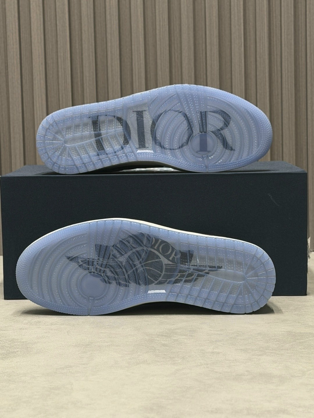nike air jordan 1 low dior,кроссовки dior x air jordan 1 low,dior x nike air jordan 1,dior x nike air jordan 1 low,nike cn8608 002 dior x air jordan 1 low wolf grey