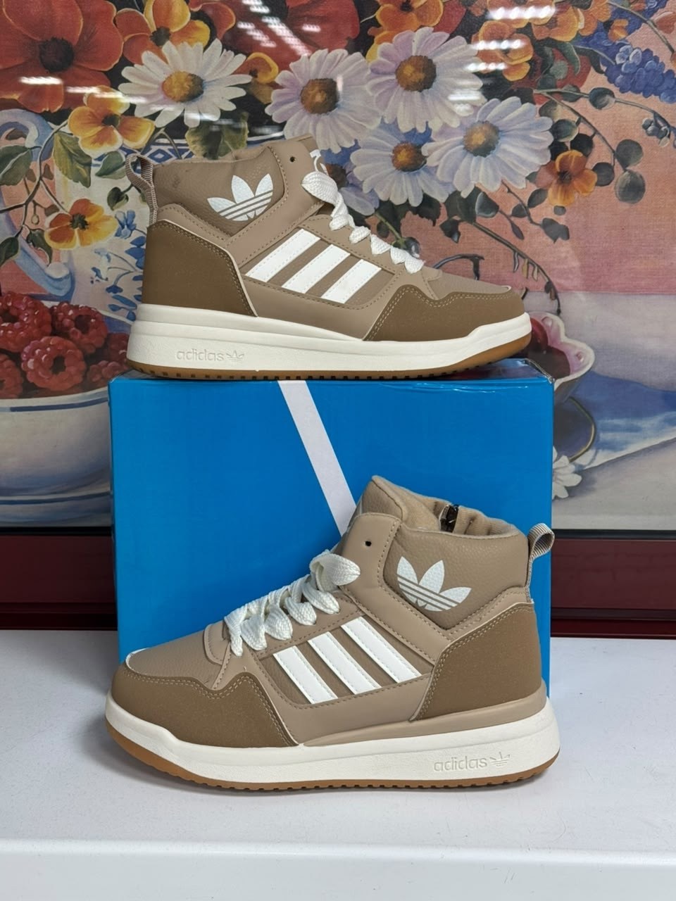 кроссовки adidas зимние,,зимние кроссовки адидас цвета хаки,зимние кроссовки,зимние женские кроссовки
