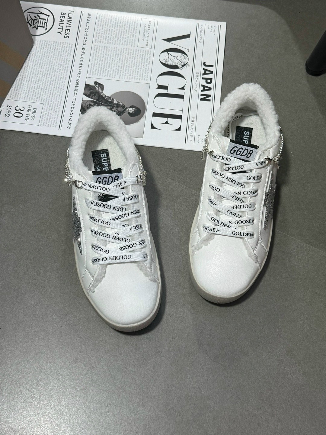 golden goose зимние кеды женские,кеды женские golden goose a116527 зимние с мехом серебристые,кеды зимние женские,кеды golden goose hi star sneakers зимние на меху,golden goose кроссовки