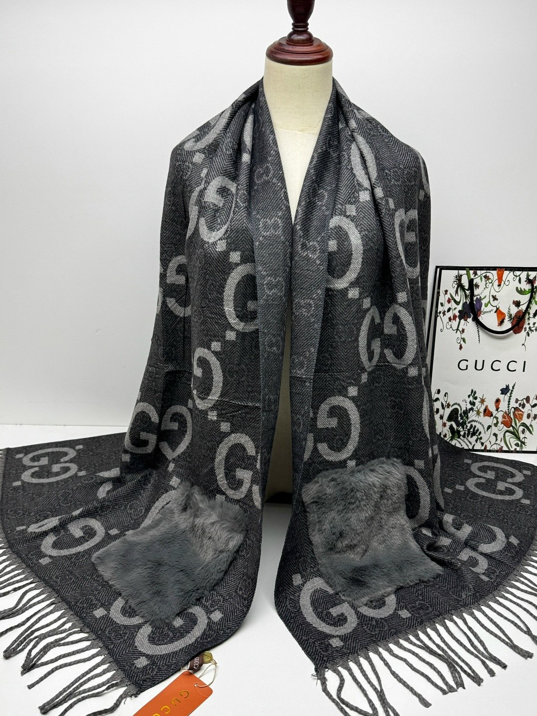 шарф gucci,шарф гуччи женский,модный женский кашемировый шарф в стиле gucci,шарф гуччи,платок гуччи коричневый