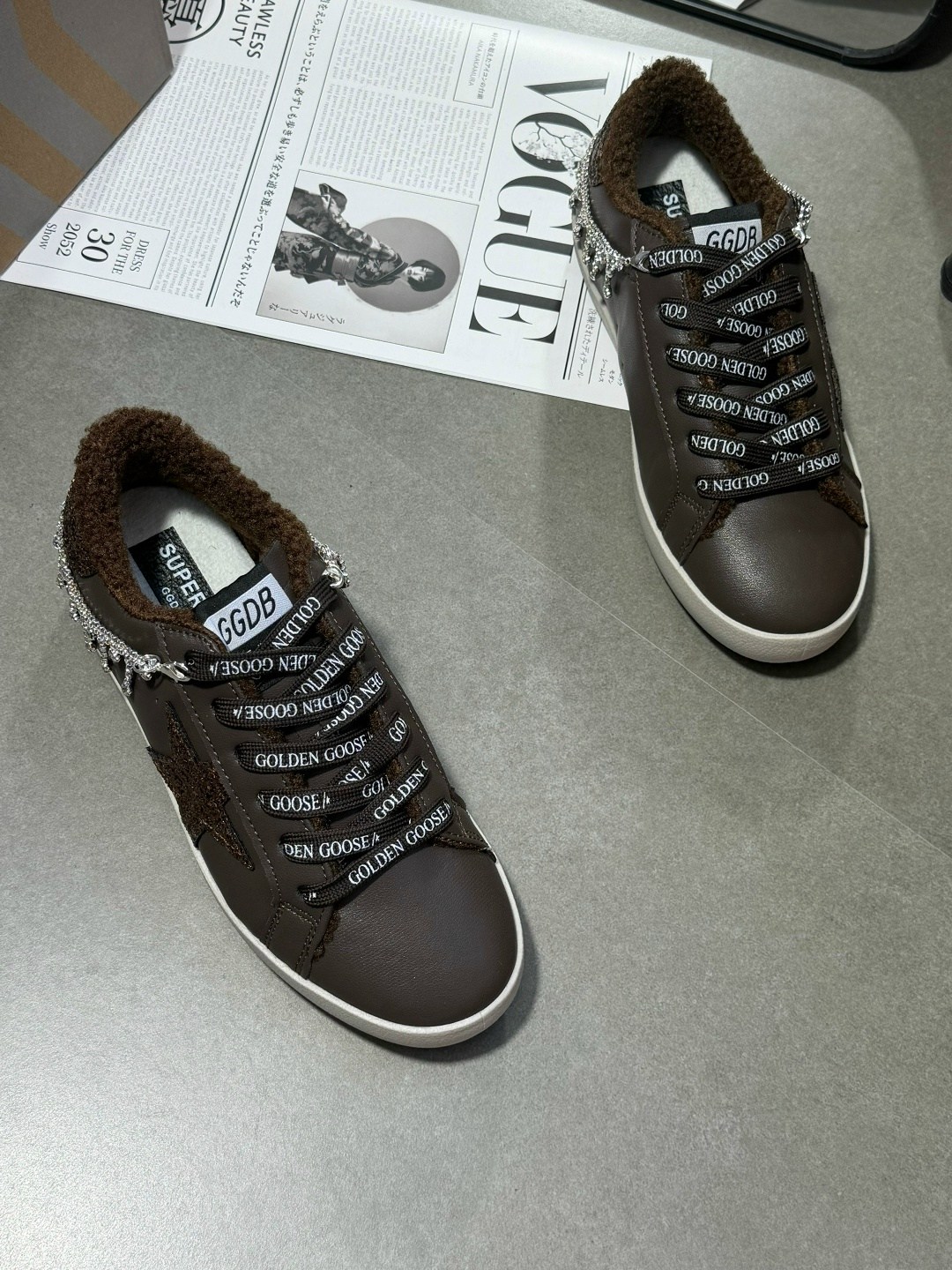 golden goose зимние кеды женские,кеды женские golden goose a116527 зимние с мехом серебристые,кеды зимние женские,кеды golden goose hi star sneakers зимние на меху,golden goose кроссовки