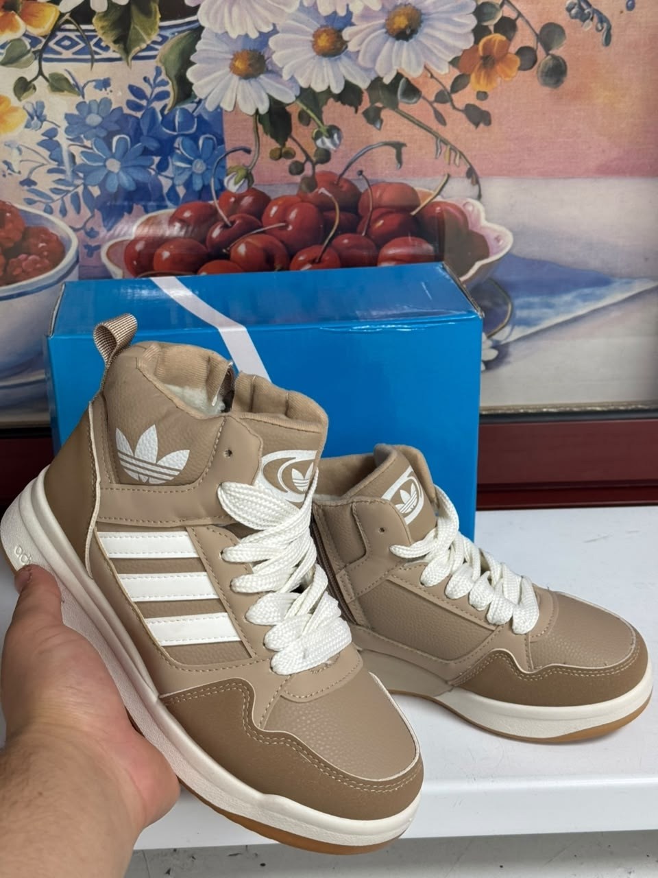 кроссовки adidas зимние,,зимние кроссовки адидас цвета хаки,зимние кроссовки,зимние женские кроссовки