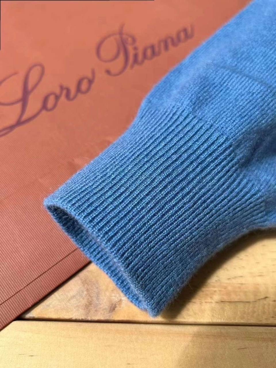 кашемировая водолазка loro piana,кашемировый свитер loro piana,водолазка brunello cucinelli,свитер loro piana,кашемировый свитер мужской