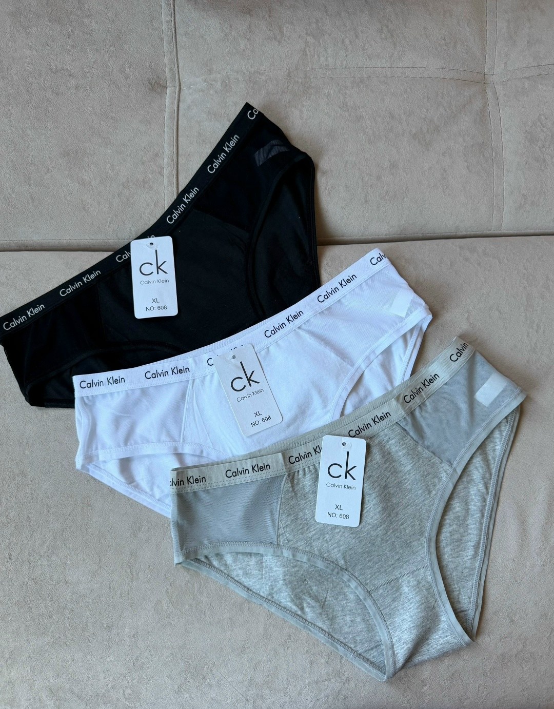 calvin klein женские трусы,нижнее белье calvin klein,кельвин кляйн женские трусы,calvin klein underwear,трусы calvin klein