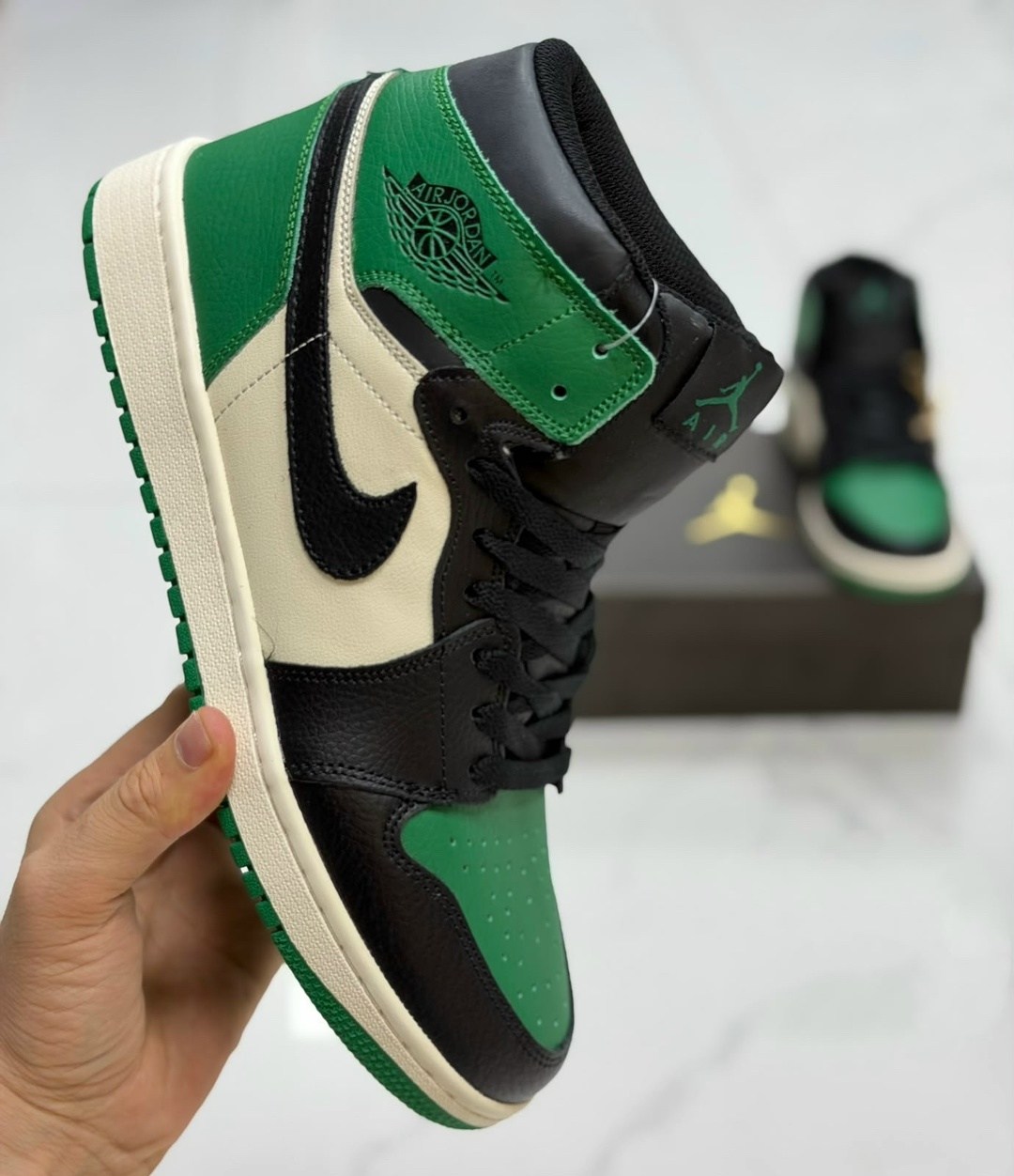 мужские кроссовки nike air jordan 1 retro high,кроссовки мужские nike air jordan,кроссовки nike air jordan 1,кроссовки мужские nike air jordan 1,кроссовки nike air jordan 1 retro high