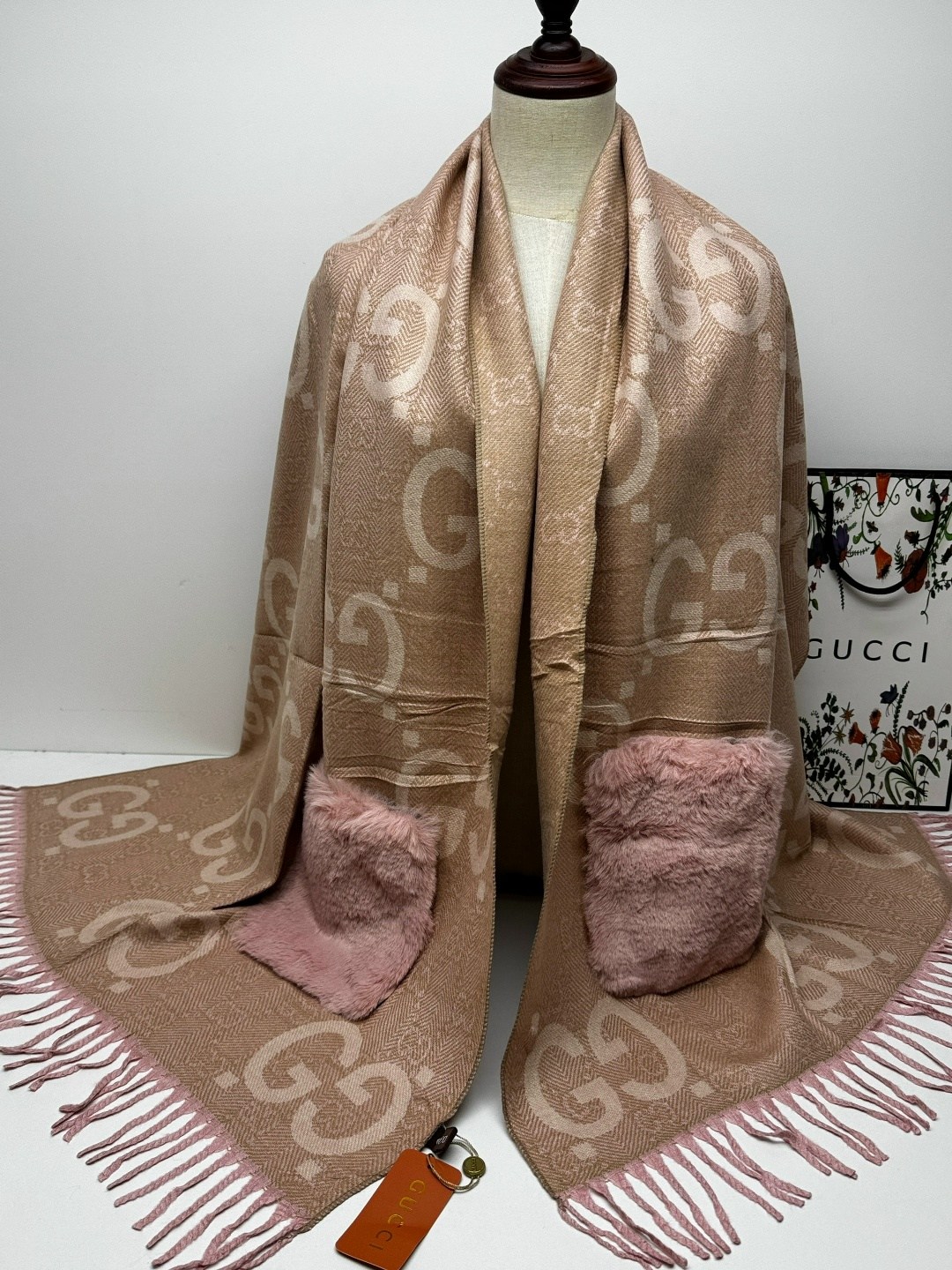 шарф gucci,шарф гуччи женский,модный женский кашемировый шарф в стиле gucci,шарф гуччи,платок гуччи коричневый