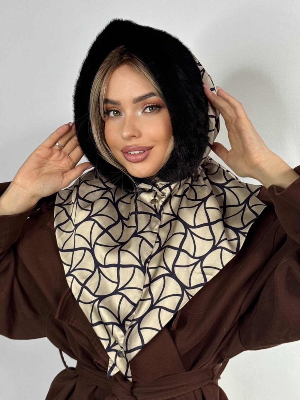 платок с норкой,платок с мехом,капор снуд,платок,платок капюшон