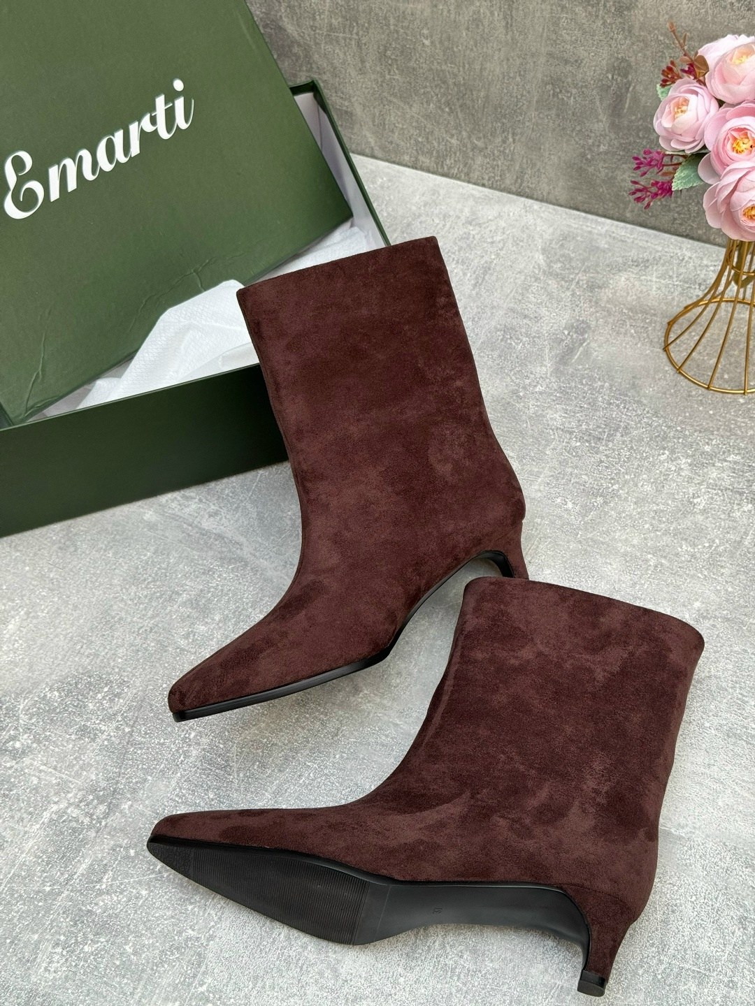 замшевые ботильоны gianvito rossi,ботинки женские замшевые gianvito rossi,замшевые ботильоны,коричневые ботильоны из натурального велюра,ботильоны коричневые натуральная замша