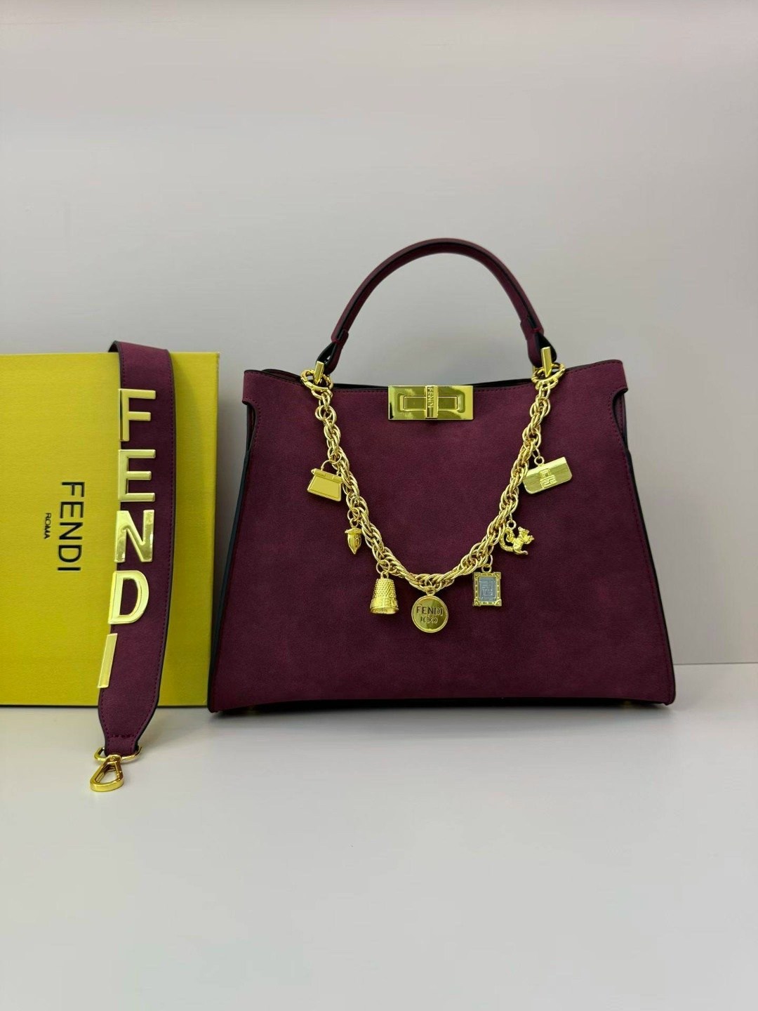 сумка fendi,сумка фенди,женская сумка fendi peekaboo черная,фенди фенди сумка,женская сумка fendi