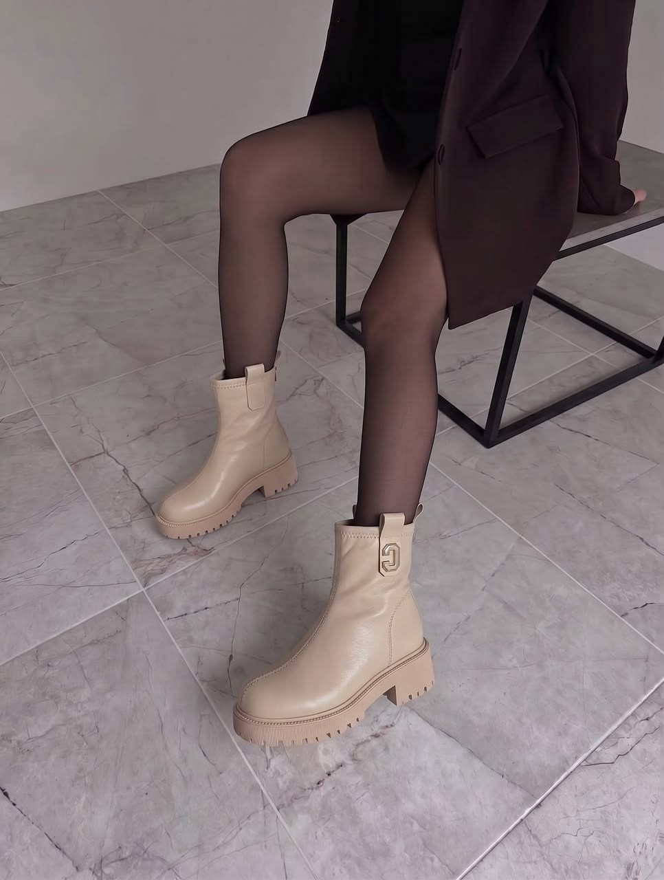 ,ботинки женские,зимняя  женская,бежевые ботинки,ботинки модные