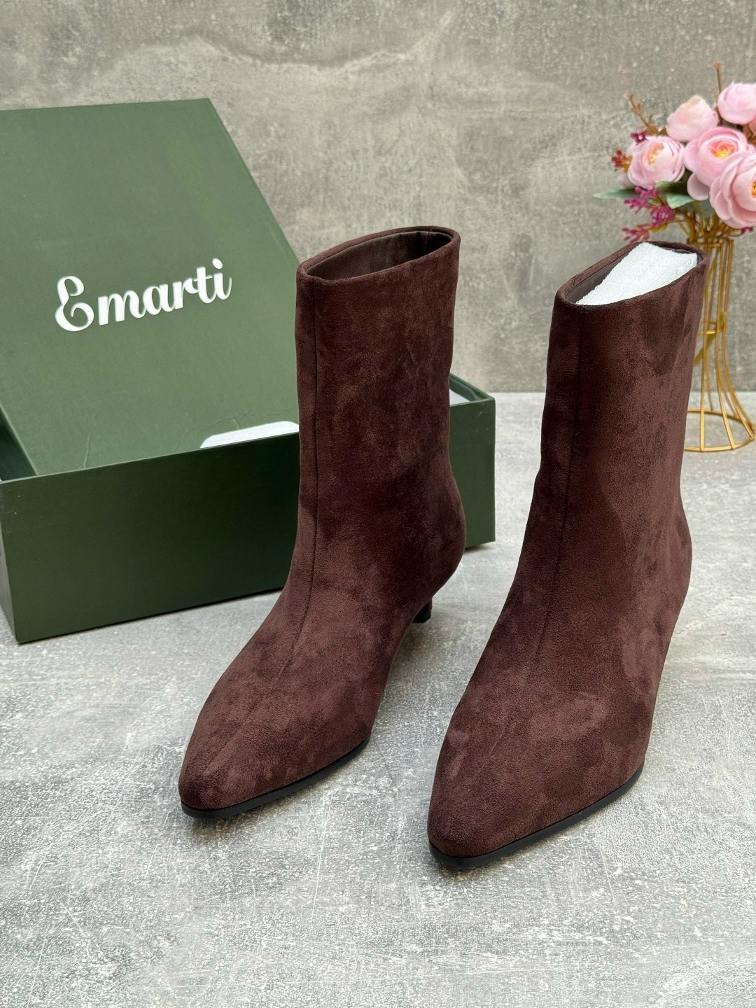 замшевые ботильоны gianvito rossi,ботинки женские замшевые gianvito rossi,замшевые ботильоны,коричневые ботильоны из натурального велюра,ботильоны коричневые натуральная замша