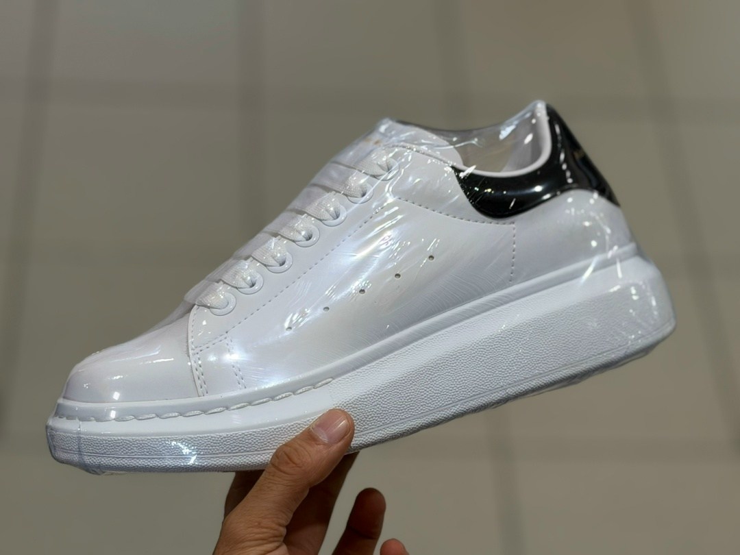 ,кроссовки женские alexander mcqueen,женские кроссовки,alexander mcqueen кроссовки с прозрачной подошвой,кроссовки alexander mcqueen