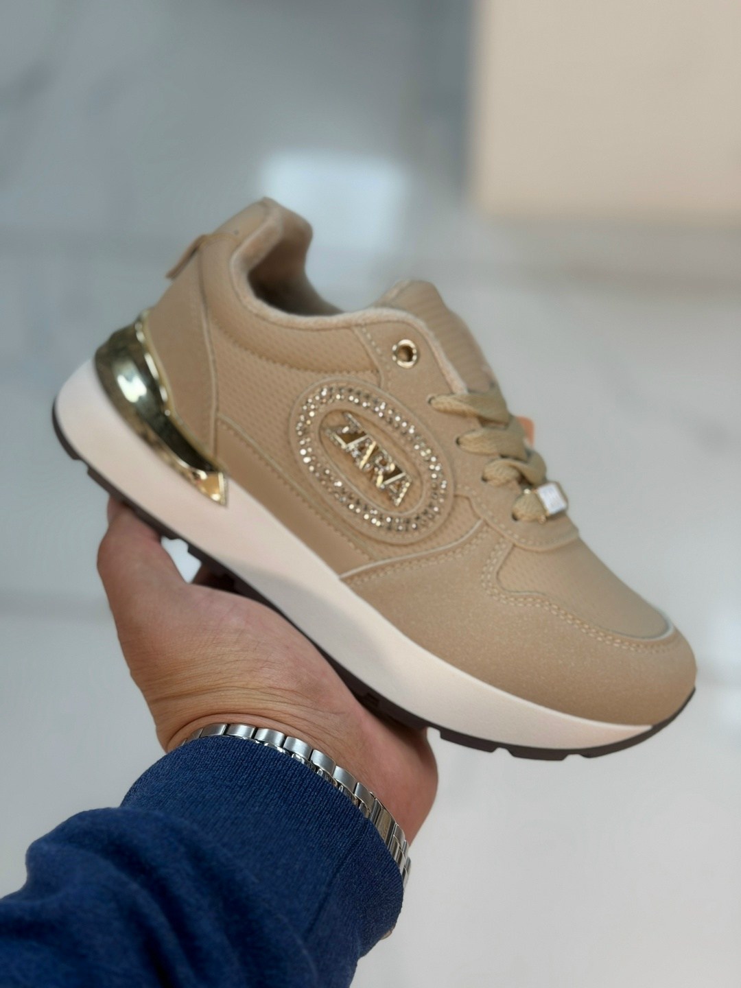 кроссовки женскиe,,кроссовки guess,кроссовки женские guess,черные кроссовки