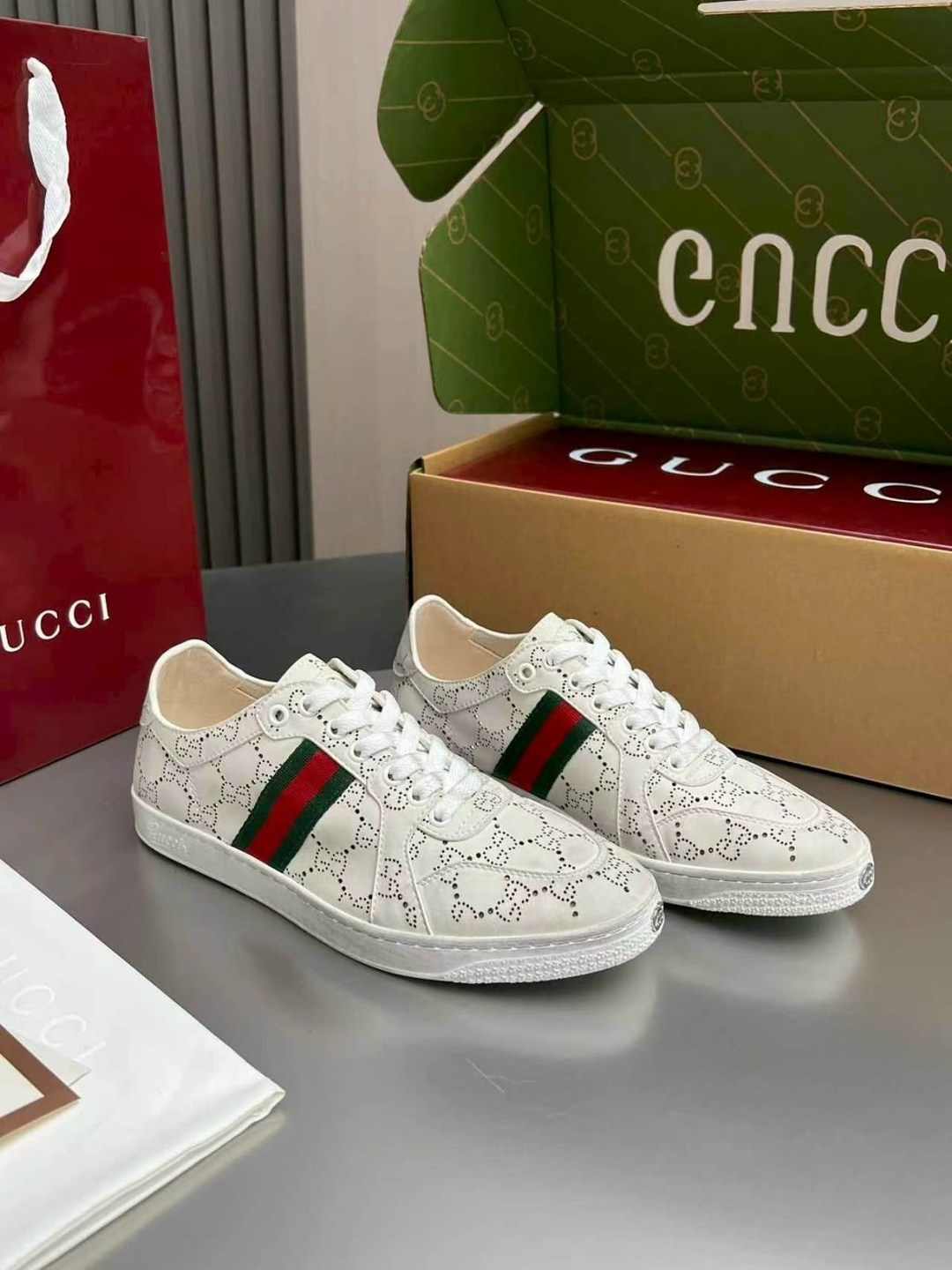 кеды гуччи мужские оригинал,gucci кроссовки,,gucci кроссовки мужские,гуччи кроссовки