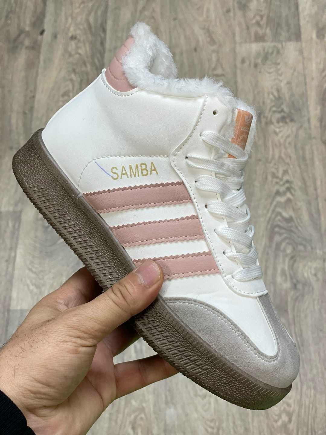 кроссовки высокие adidas samba зимние с мехом,,кроссовки женские зимние высокие adidas,кроссовки adidas samba,кроссовки женские
