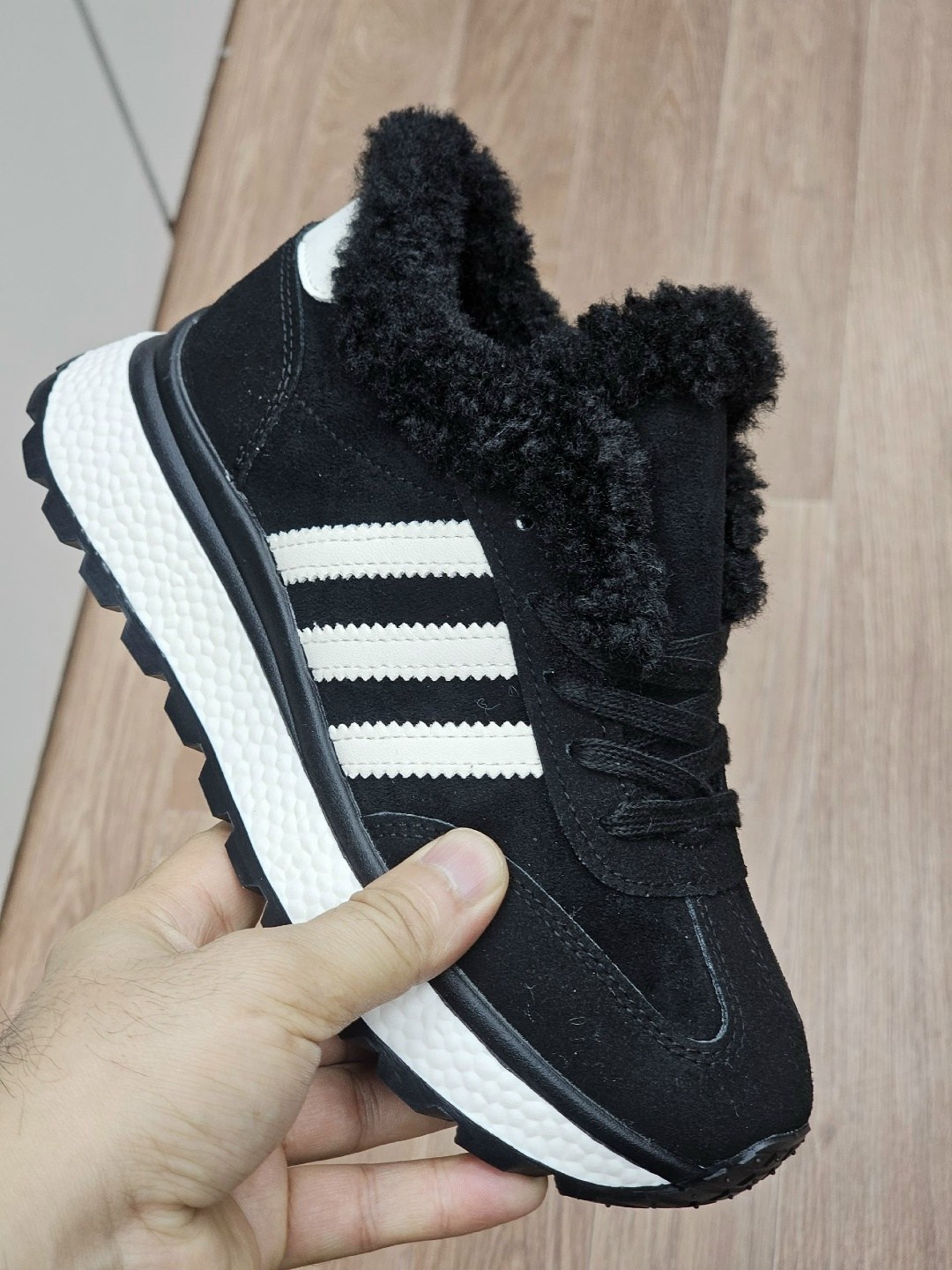 зимние кроссовки adidas zx 700 коричневые с мехом,женские кроссовки,зимние кроссовки адидас коричневые,,теплые кроссовки