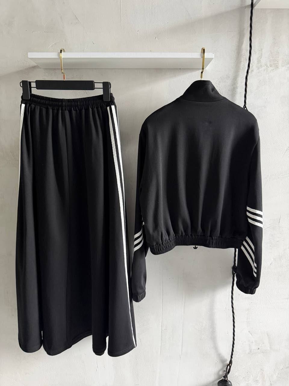 костюм спортивный женский,adidas женский спортивный костюм,спортивный костюм стильный,спортивный костюм,костюм с лампасами женский в спортивном стиле