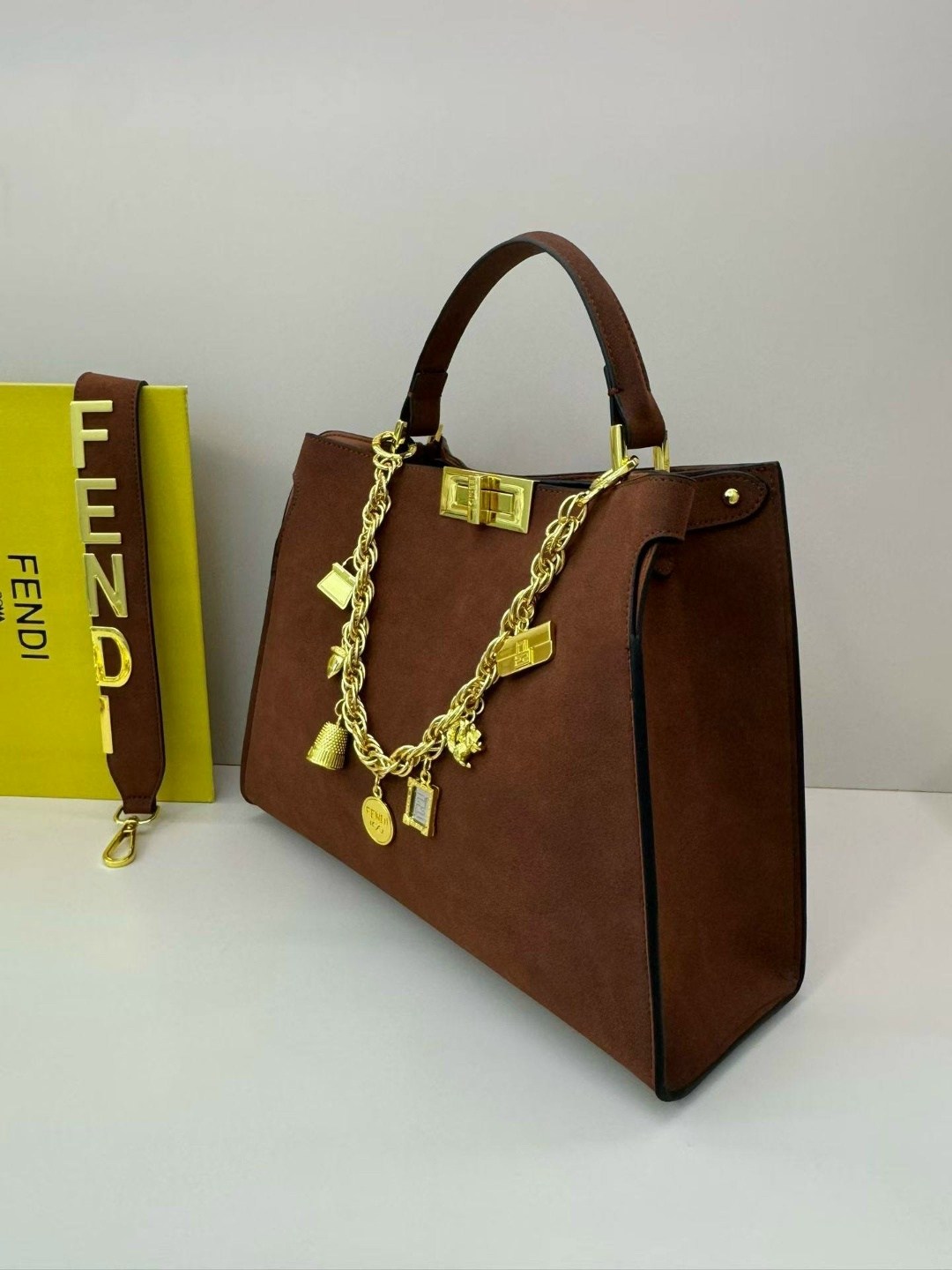 сумка fendi,сумка фенди,женская сумка fendi peekaboo черная,фенди фенди сумка,женская сумка fendi