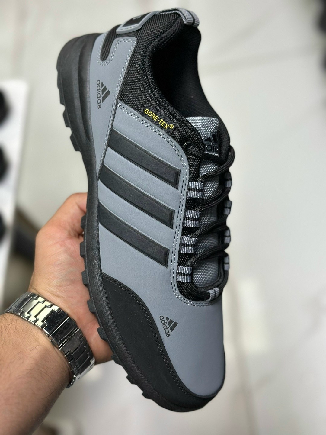 терекс адидас мужские кроссовки цвет хаки,мужские кроссовки adidas,кроссовки adidas,кроссовки adidas terrex,кроссовки мужские